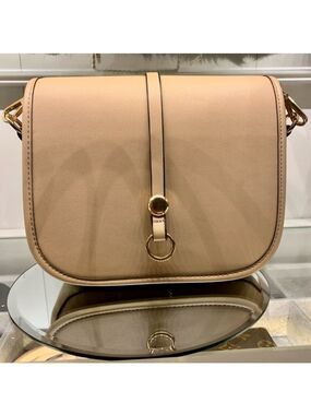 MODE LUXE Nude Leather Crossbody with Gold Metal